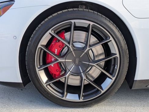 New 2026 Audi RS e-tron GT performance image 13