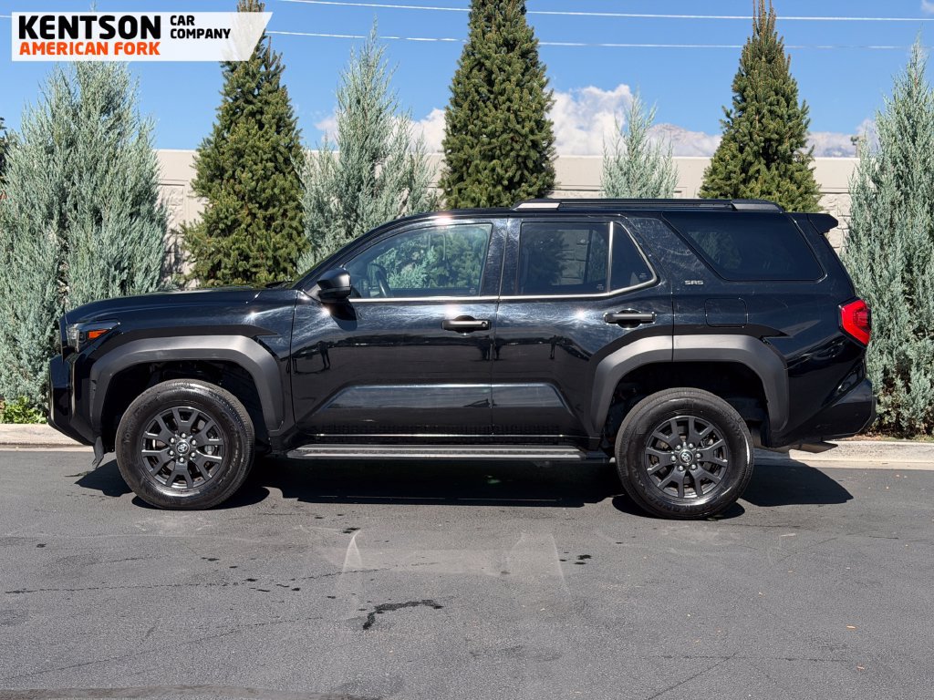 Used 2025 Toyota 4Runner SR5 AWD/4WD image 4