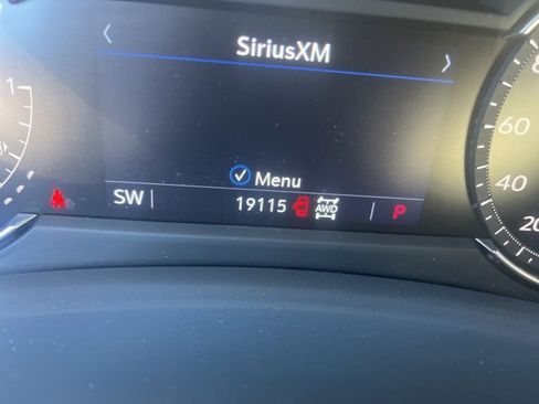 Used 2022 Cadillac XT4 Luxury w/ Cold Weather Package image 3