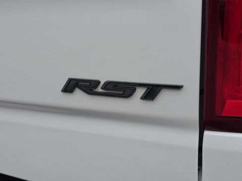 Used 2022 Chevrolet Silverado 1500 RST AWD/4WD image 13