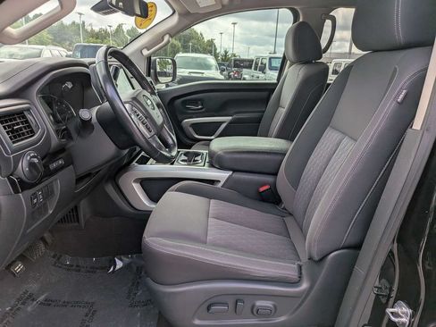 Used 2022 Nissan Titan SV w/ SV Convenience Package RWD image 19