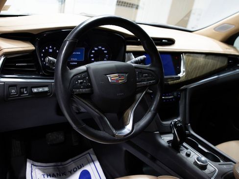 Used 2020 Cadillac XT6 Premium Luxury w/ Platinum Package image 9