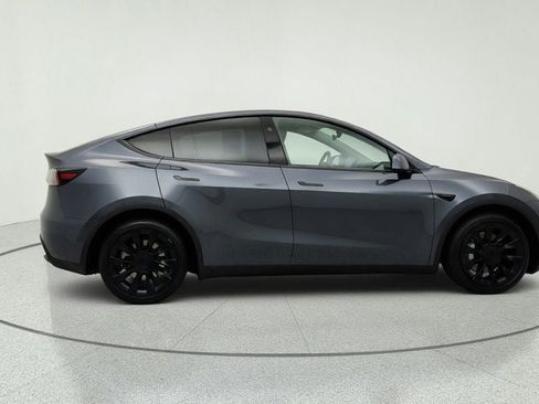Used 2023 Tesla Model Y Long Range AWD/4WD image 4