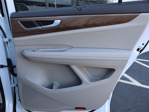 New 2026 Volkswagen Atlas SE image 29