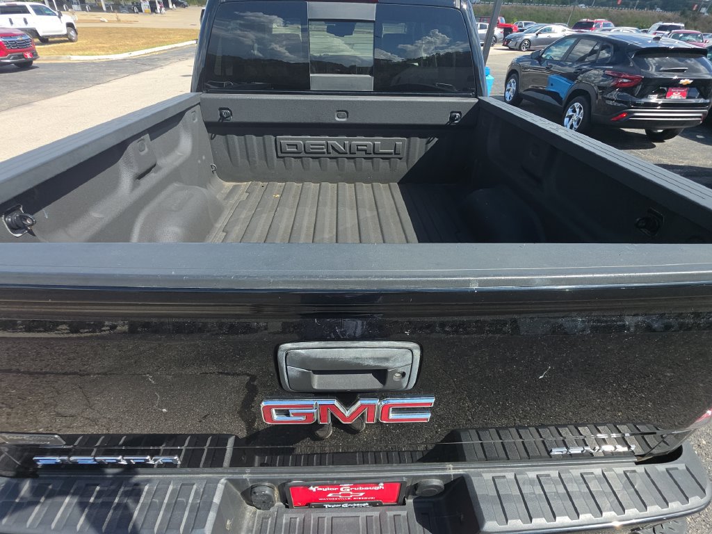 Used 2018 GMC Sierra 1500 Denali AWD/4WD image 8