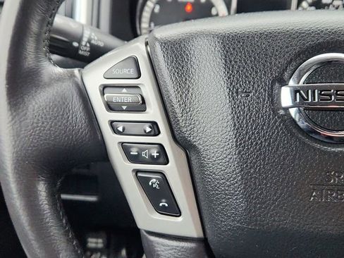 Used 2018 Nissan Titan SL image 40