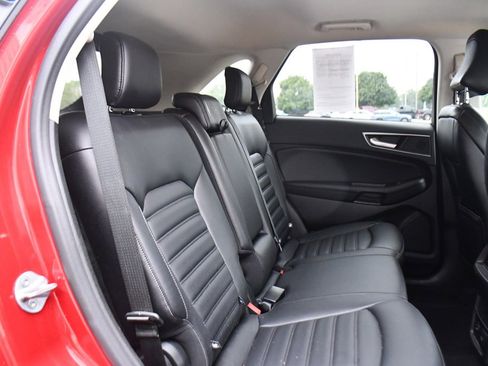 Used 2022 Ford Edge SEL w/ Convenience Package image 17