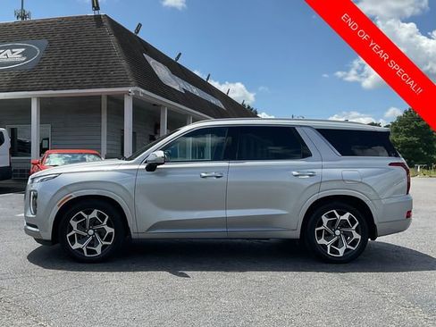 Used 2022 Hyundai Palisade Calligraphy w/ Winter Package image 4