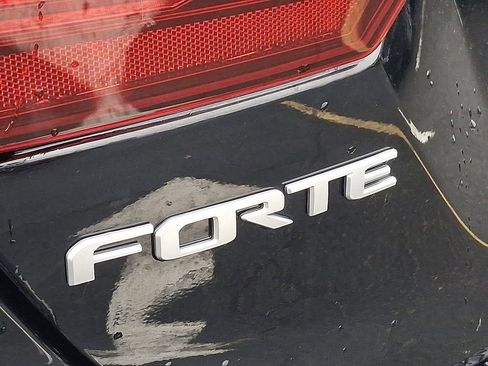 Used 2023 Kia Forte GT-Line w/ GT-Line Premium Package image 32