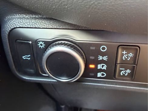 Used 2025 Ford Explorer Active AWD/4WD image 22