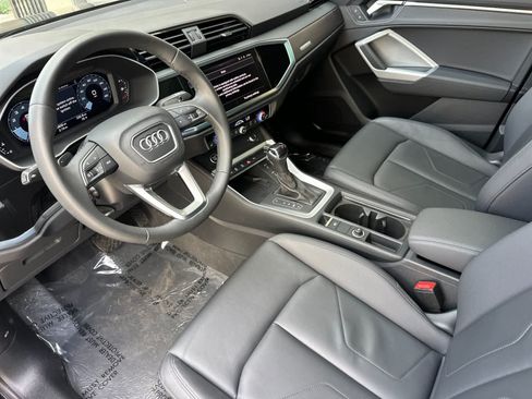 Used 2025 Audi Q3 2.0T Premium w/ Convenience Package AWD/4WD image 11