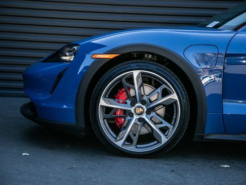 Certified 2023 Porsche Taycan 4S AWD/4WD image 17