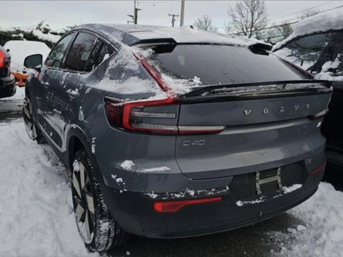 Certified 2023 Volvo C40 P8 Recharge Ultimate image 3