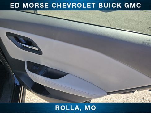 Used 2025 Nissan Rogue SV FWD image 23