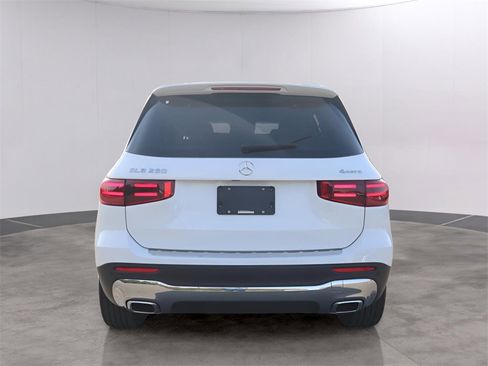 New 2026 Mercedes-Benz GLB 250 4MATIC image 6