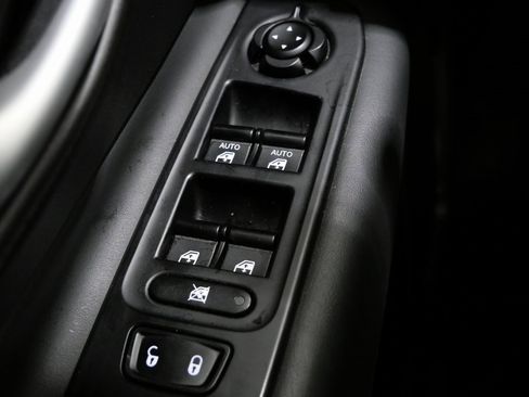 Certified 2023 Jeep Renegade Latitude image 13