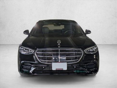 Certified 2022 Mercedes-Benz S 500 4MATIC image 2