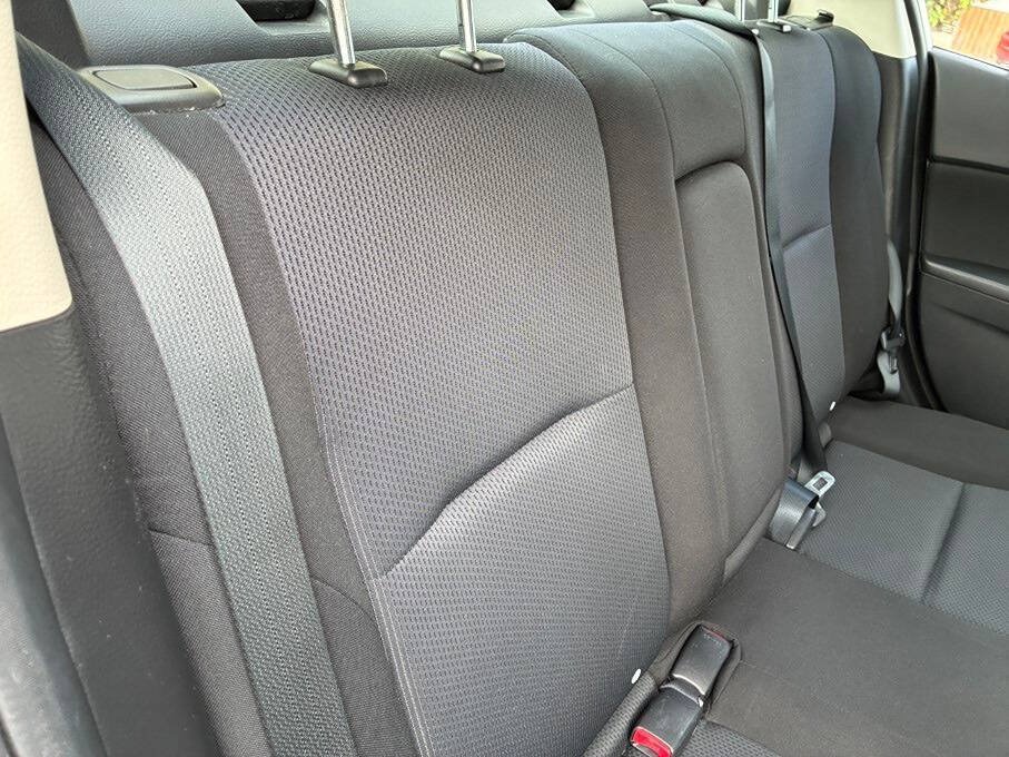Used 2010 MAZDA MAZDA3 i Touring FWD image 21
