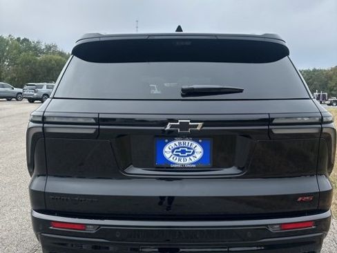 New 2026 Chevrolet Traverse RS w/ LPO, Floor Liner Package image 13