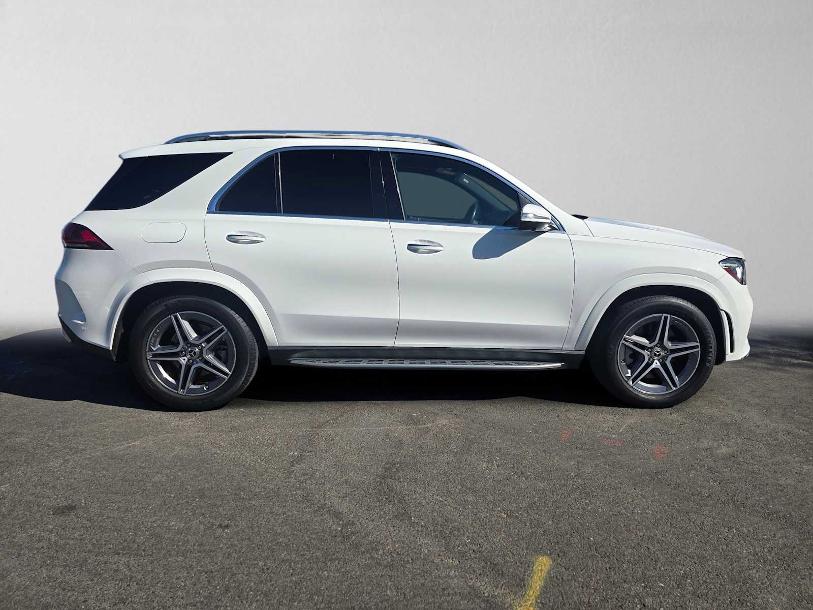 Used 2021 Mercedes-Benz GLE 450 4MATIC image 2