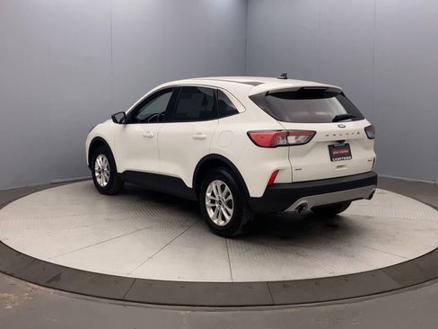 Used 2022 Ford Escape SE AWD/4WD image 3