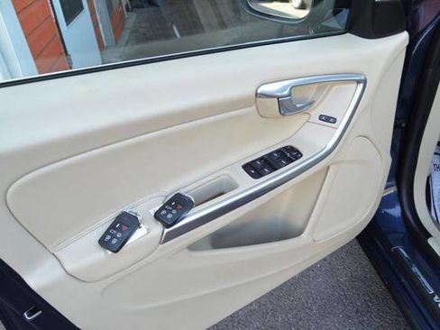 Used 2013 Volvo S60 T5 image 51