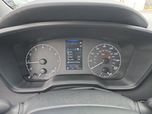 Used 2025 Toyota Corolla SE image 24