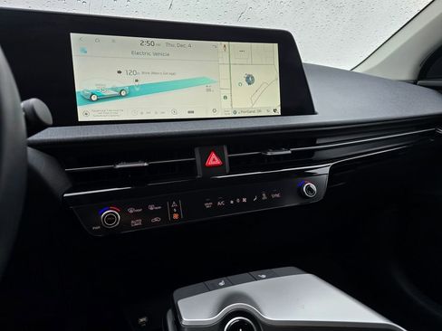 Certified 2023 Kia EV6 Light image 32