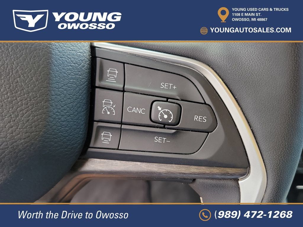Used 2024 Jeep Grand Cherokee Limited w/ Black Appearance Package AWD/4WD image 14