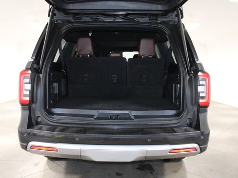 Used 2022 Ford Expedition Max Limited image 16