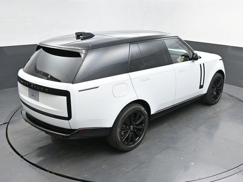 New 2025 Land Rover Range Rover SE image 35