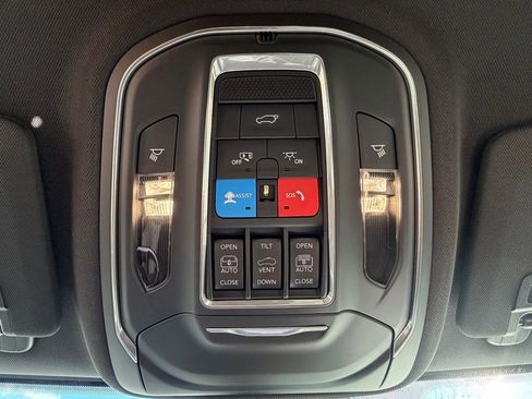 New 2025 Jeep Grand Cherokee L Limited w/ Luxury Tech Group II AWD/4WD image 25