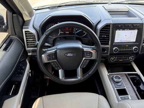 Used 2019 Ford Expedition Platinum RWD image 25