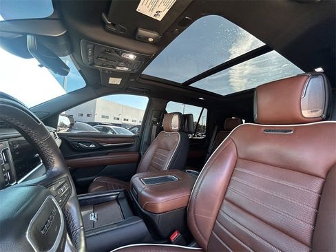 Used 2024 GMC Yukon Denali Ultimate image 12