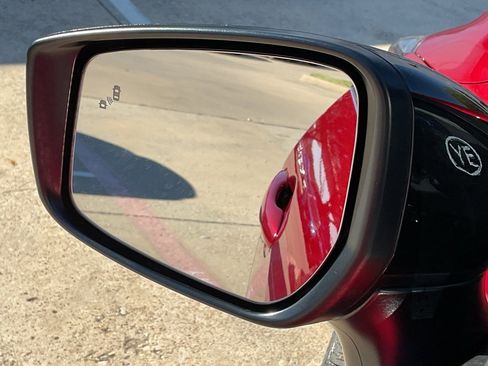 New 2025 Nissan Versa SR image 10