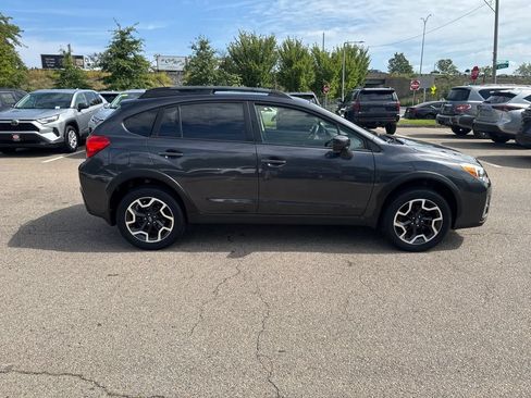 Used 2017 Subaru Crosstrek 2.0i Premium AWD/4WD image 9