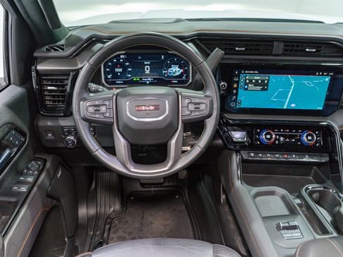 Used 2024 GMC Sierra 2500 AT4 w/ AT4 Premium Plus Package image 14