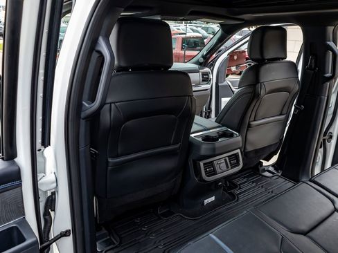 Used 2025 Ford F250 Platinum w/ Tremor Off-Road Package image 35