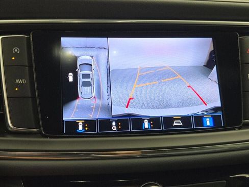Used 2024 Buick Enclave Premium image 28