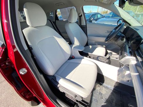 Used 2025 Hyundai Kona SEL image 36