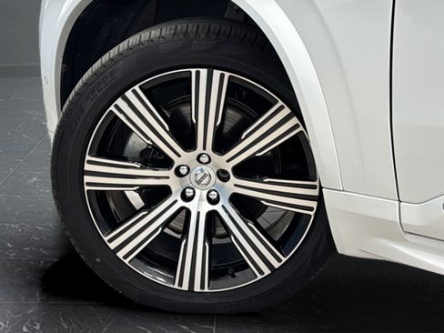 Used 2024 Volvo XC90 T8 Ultimate w/ Protection Package Premier AWD/4WD image 42
