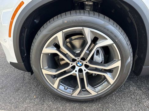 New 2026 BMW X5 xDrive40i w/ Climate Comfort Package image 10