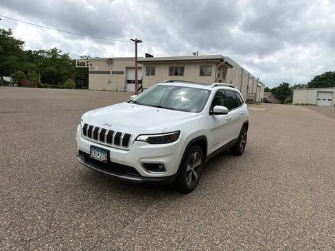 Used 2019 Jeep Cherokee Limited AWD/4WD image 4