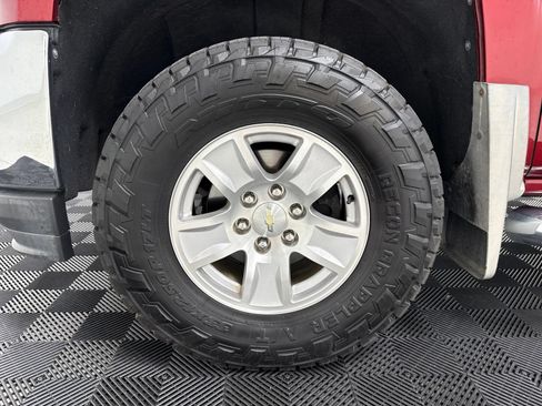Used 2018 Chevrolet Silverado 1500 LT w/ All Star Edition AWD/4WD image 11