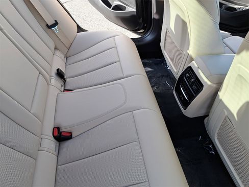 Used 2022 BMW 330e xDrive w/ Driving Assistance Package image 11