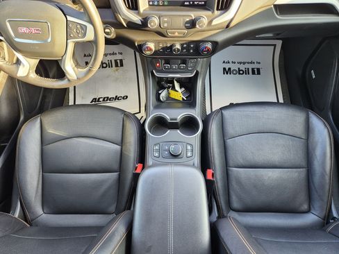 Used 2020 GMC Terrain SLT w/ Preferred Package FWD image 16