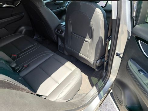 Used 2024 Buick Envision Preferred AWD/4WD image 32