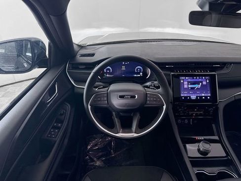 New 2025 Jeep Grand Cherokee L Altitude AWD/4WD image 22