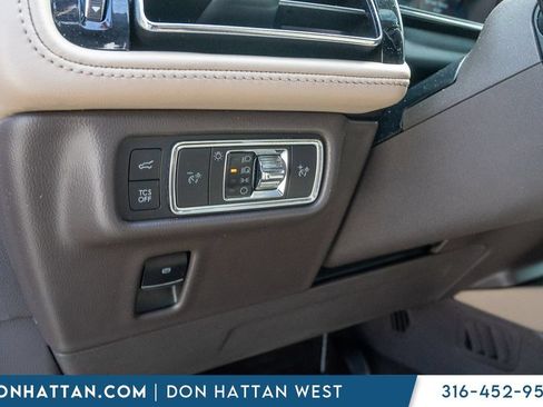 Used 2022 Lincoln Nautilus Reserve AWD/4WD image 17