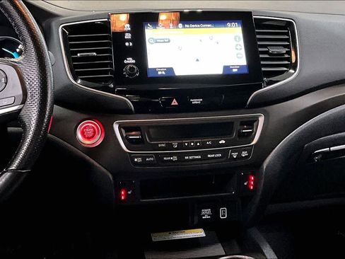 Used 2022 Honda Pilot TrailSport image 6